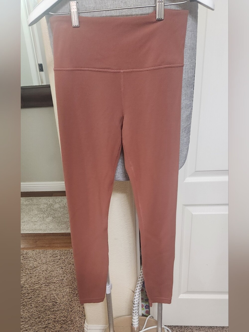 Athleta Chaturanga 7/8 Ankle Crop Leggings Terracotta - Size XS EUC